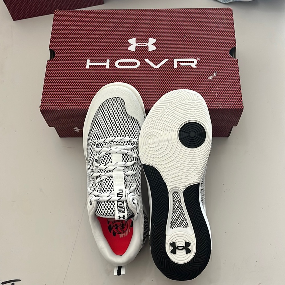 Under Armour UA HOVR block city athletic shoes